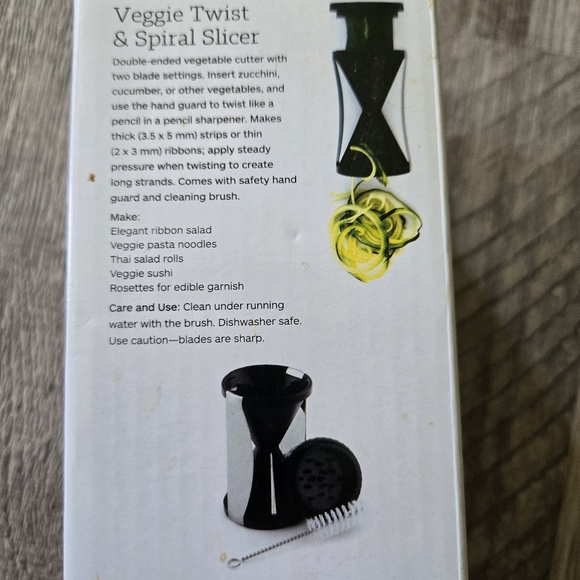 NIB Epicure Veggie Twist & Spiral Slicer - Picture 5 of 5